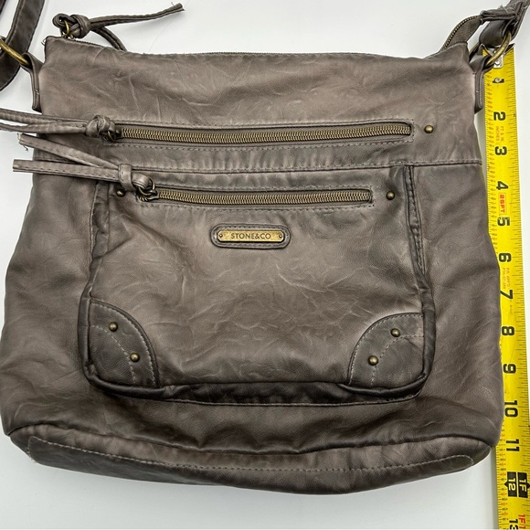 Stone & Co Faux Leather Crossbody Bag Purse Size M Adj Strap Studded Gray‎ Lagom - Picture 9 of 11